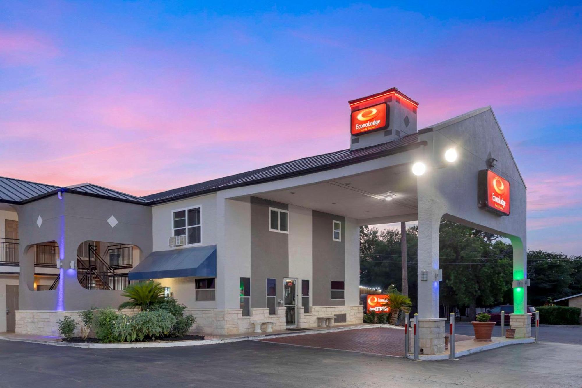 Econo Lodge Inn & Suites Near Lackland Afb Сан-Антонио Экстерьер фото