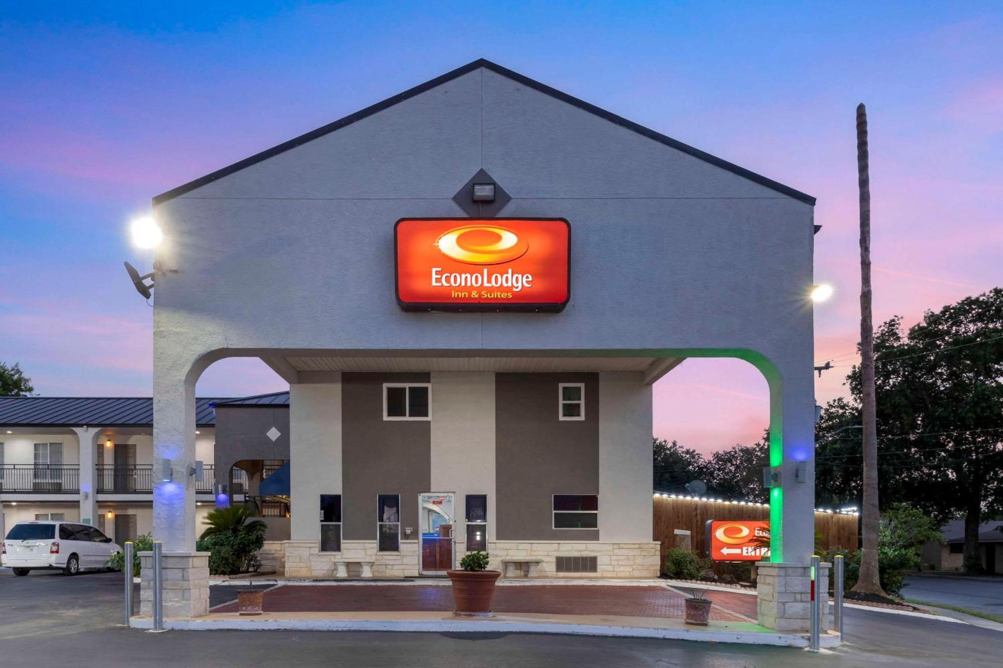 Econo Lodge Inn & Suites Near Lackland Afb Сан-Антонио Экстерьер фото