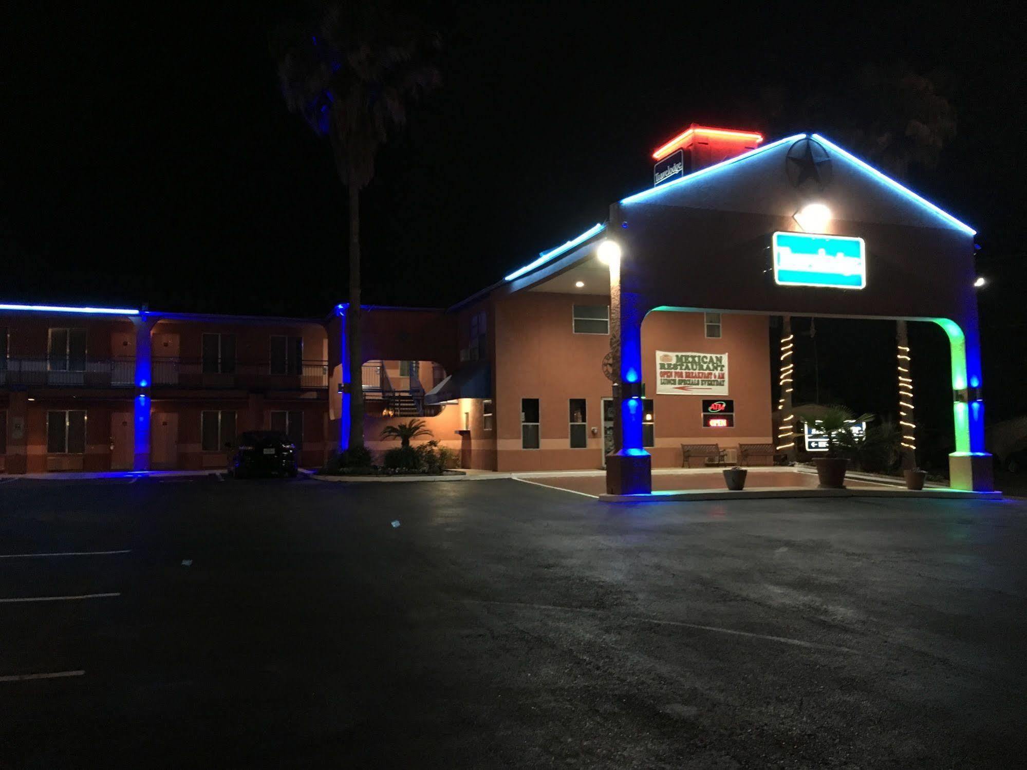 Econo Lodge Inn & Suites Near Lackland Afb Сан-Антонио Экстерьер фото