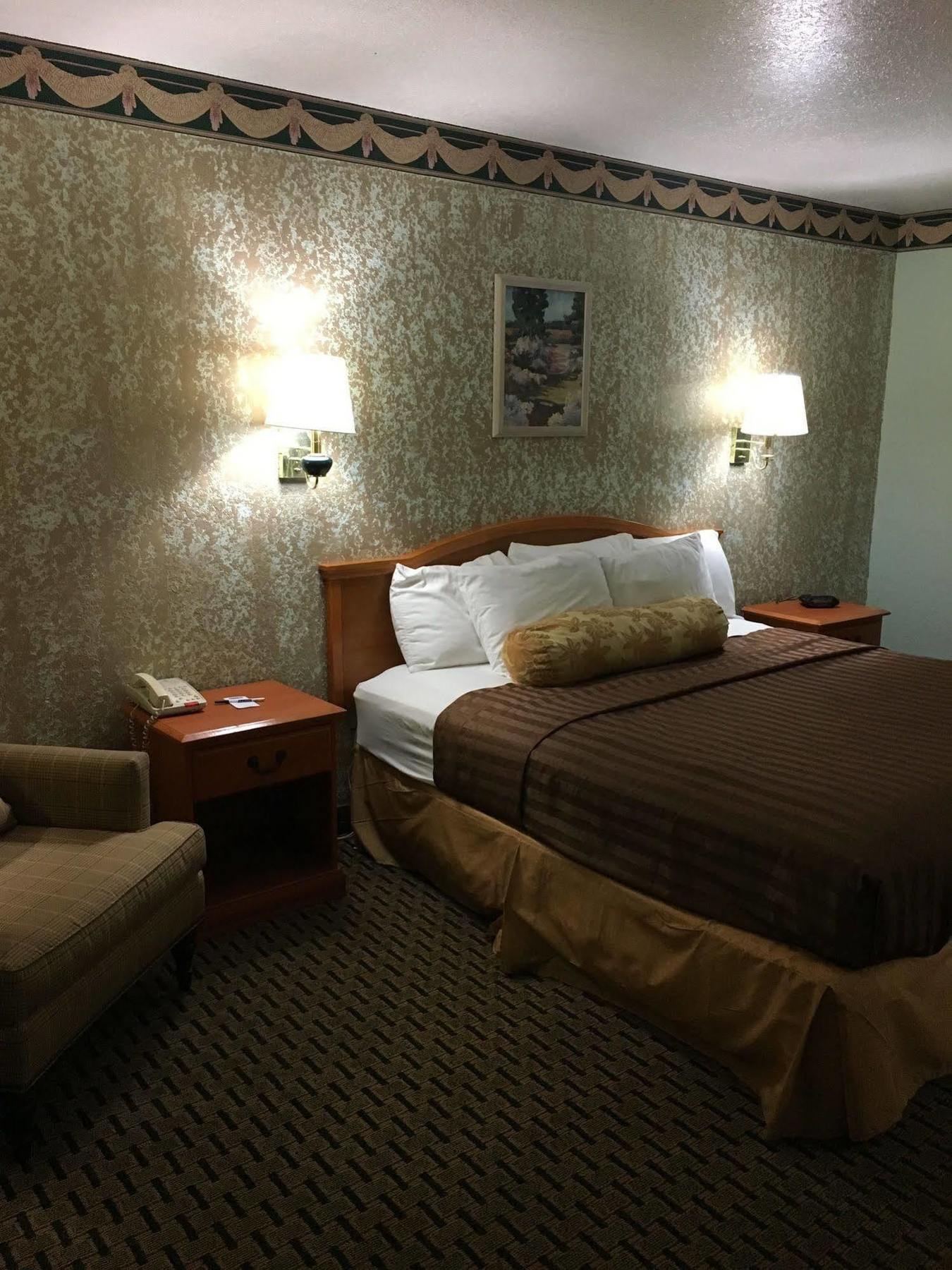 Econo Lodge Inn & Suites Near Lackland Afb Сан-Антонио Экстерьер фото